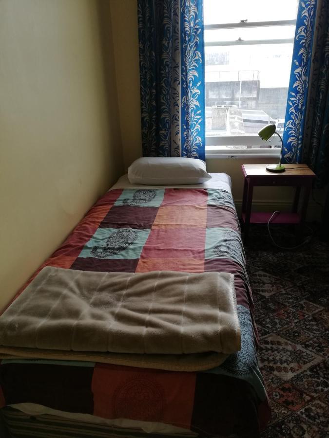 Empire Hotel Backpackers Oamaru Ngoại thất bức ảnh