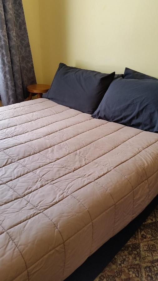 Empire Hotel Backpackers Oamaru Ngoại thất bức ảnh