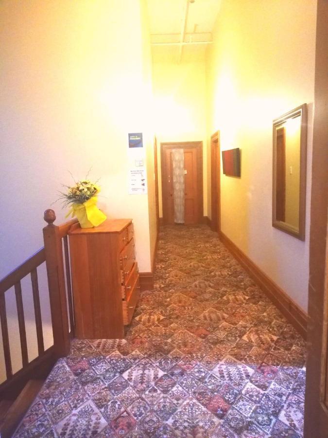 Empire Hotel Backpackers Oamaru Ngoại thất bức ảnh